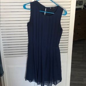 Sleeveless navy blue dress